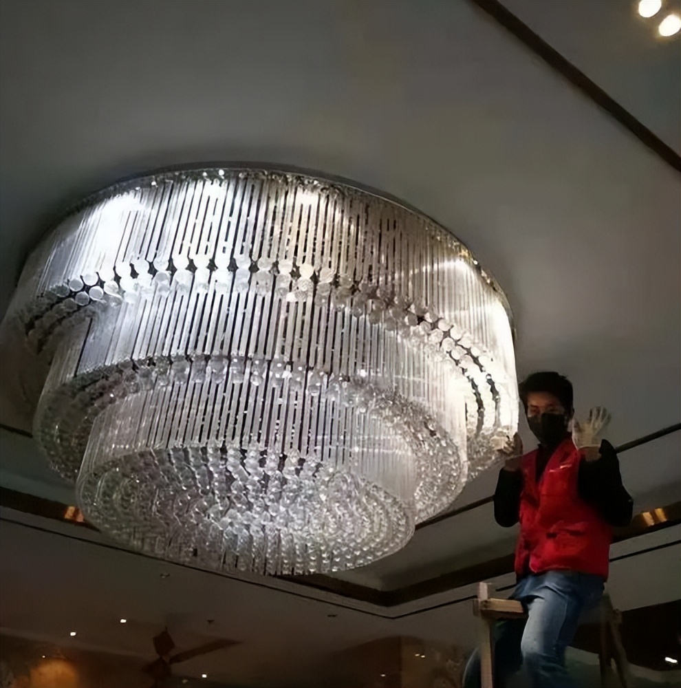 家里的led灯坏了去哪里修,家里吸顶灯led灯总坏