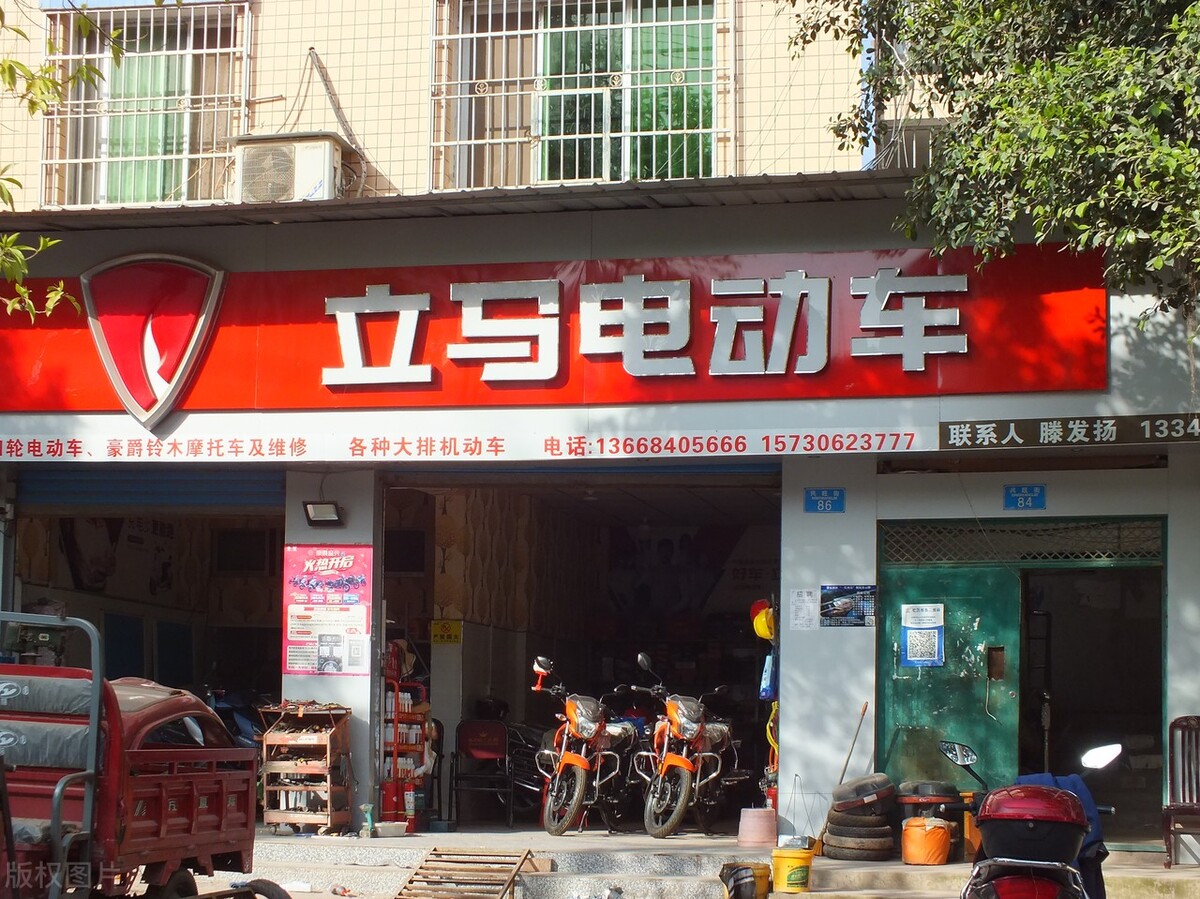 雅迪冠能e10和艾玛指挥官续航能力,雅迪爱玛台铃电动车哪种最好