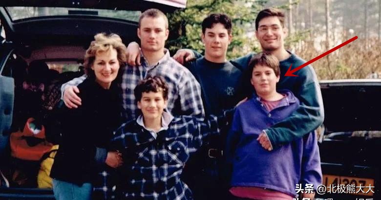 亨利卡维尔超人戴帽子,超人亨利卡维尔腹肌