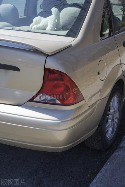 高速交通事故追尾怎么判,高速公路追尾事故处理流程