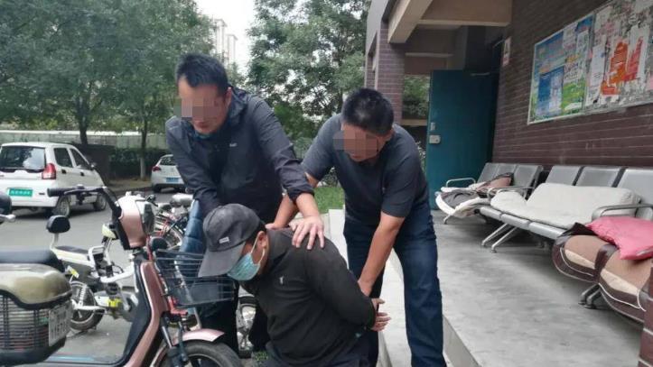 31宀佸コ瀛愯８姝绘ゼ椤舵鎬庝箞鏍蜂簡,40宀佸コ瀛愯８姝绘ゼ椤舵杩涘睍