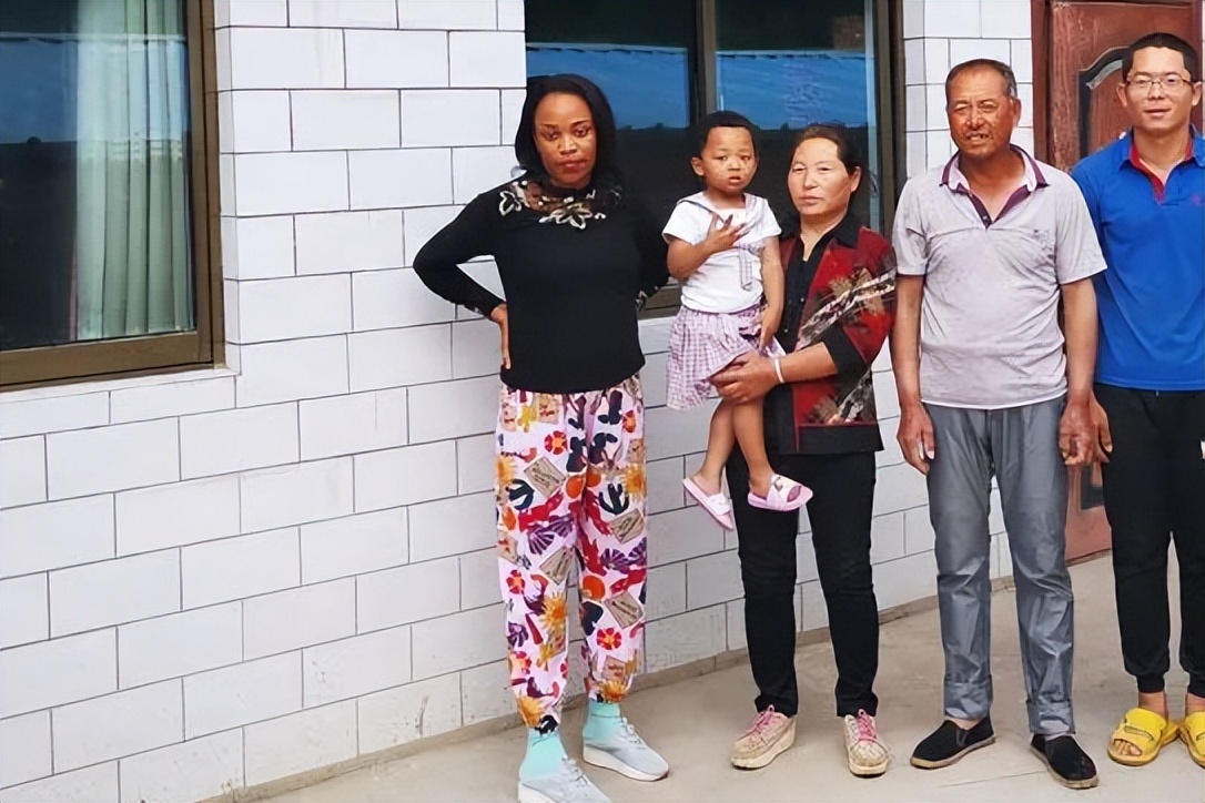 7年前非洲女大学生远嫁山西农村，生下混血女儿，如今生活怎么样