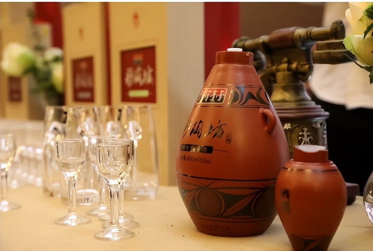 牛二白酒还是销量第一吗,牛二白酒年销量