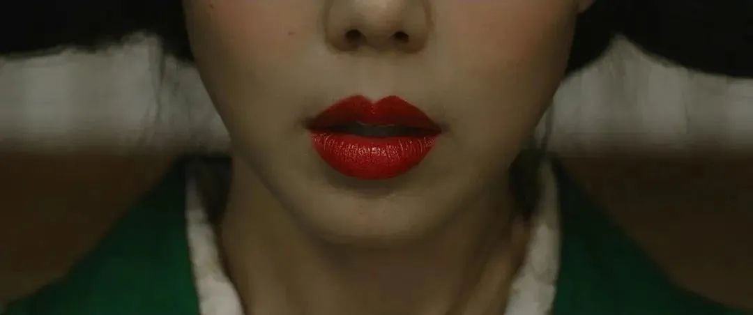 周五的傍晚，最适合观赏情色片。