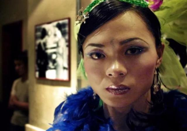 “变性人”李二毛：为爱变女人，被拍17年，41岁在出租屋凄惨离世