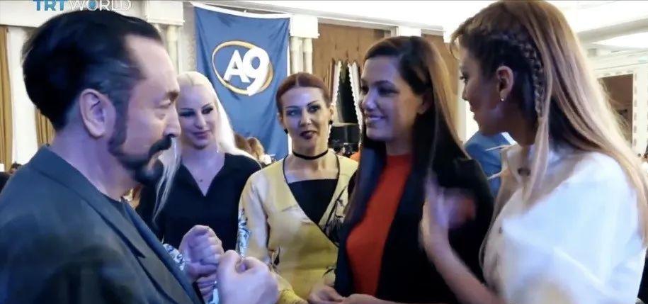 “性*教邪**”头目被判8658年：妖艳女友上千，别墅藏69000颗避孕药