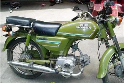 摩托界的天花板川崎,摩托界天花板本田金翼