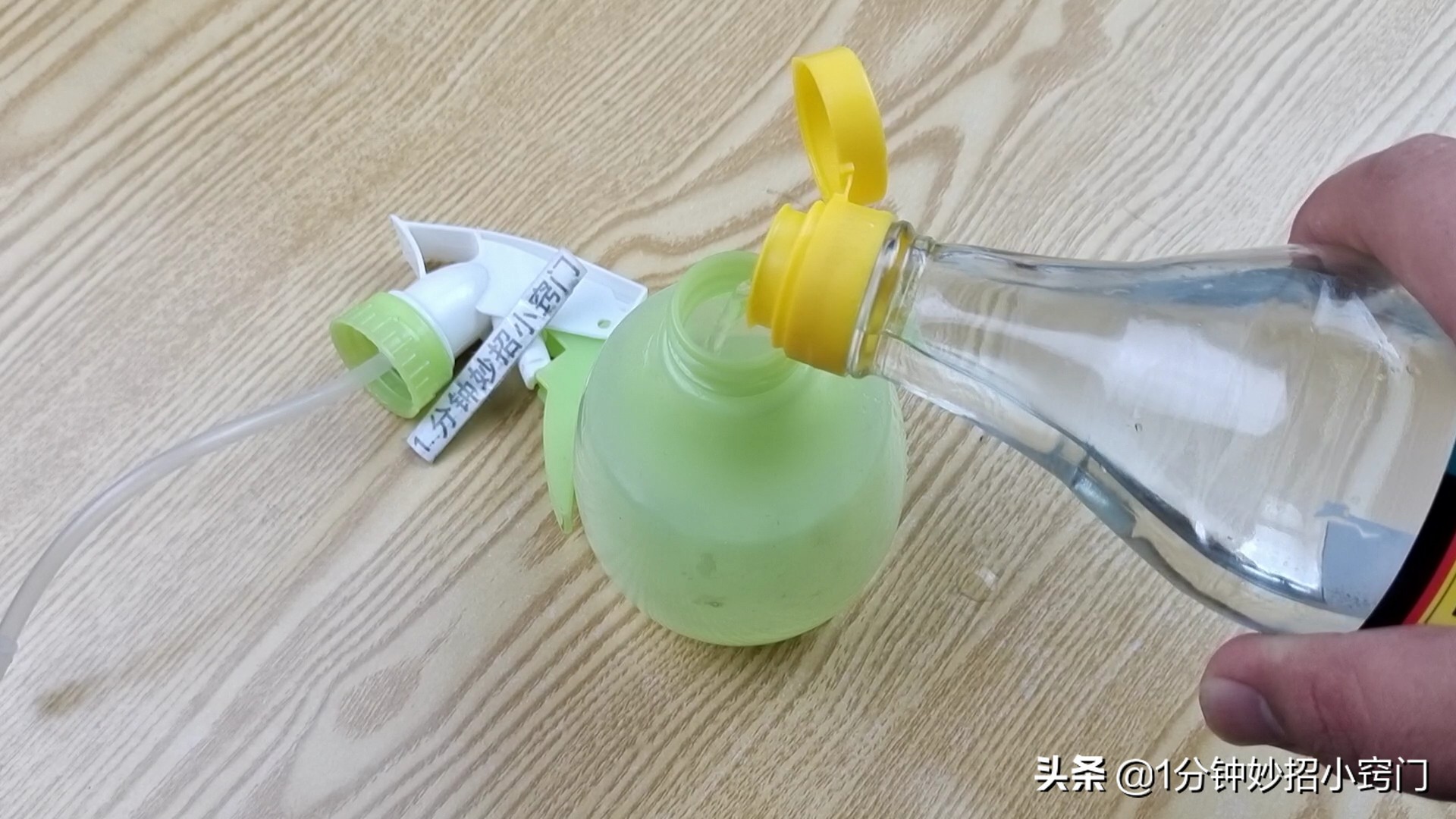 被子潮湿味道怎么去除,被子有异味怎么清除