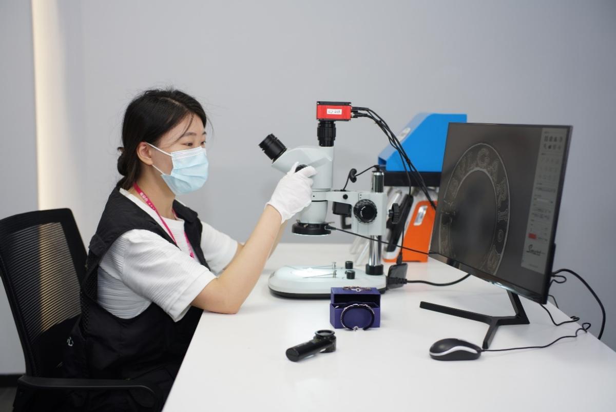 奢侈品井喷,唯品会买奢侈品