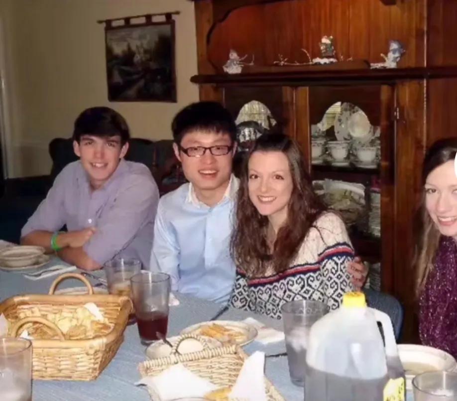 90后小伙在武汉做志愿者,90后湖南小伙去武汉做义工