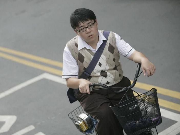 郝劭文4岁出道身价千万,郝劭文回应老婆二婚帮别人养孩子