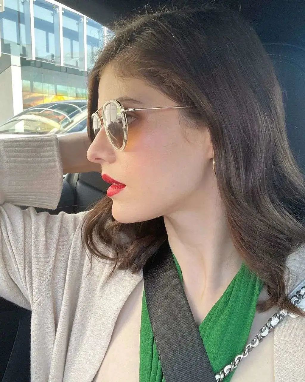 年纪轻轻就结婚的好莱坞女明星,好莱坞女星婚姻状况