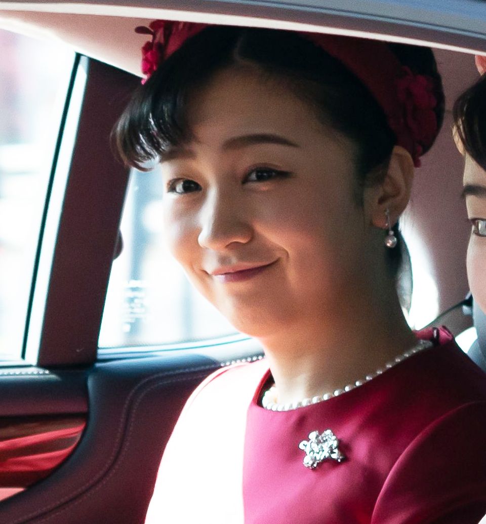 适合女生戴的精致珍珠项链,女神这样戴珍珠项链时尚又优雅