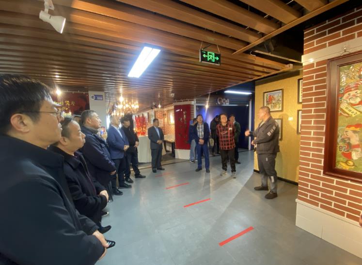 杨克瓷画展：遇见“中三彩”探寻瓷与画的完美融合