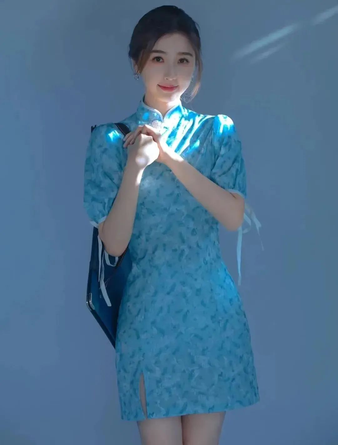 欧阳娜娜、杨超越争着蹭热度的新顶流，原来长这样