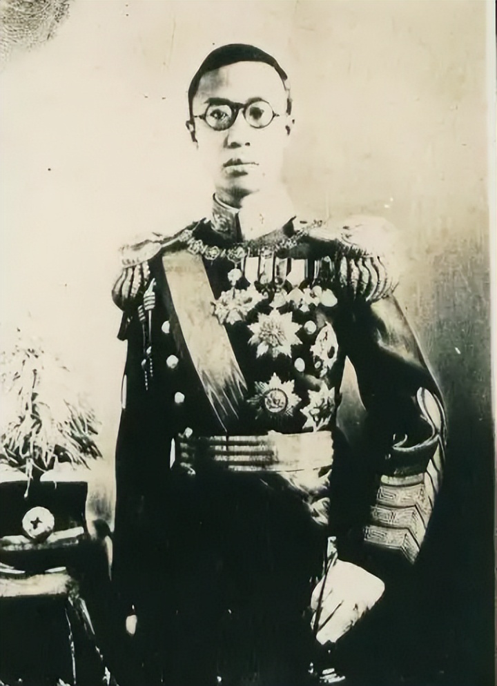 慈禧死后尸体为何不腐,慈禧遗体被扔棺外40天