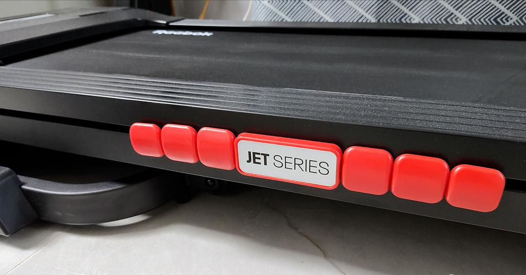 每天跑步机跑步有必要戴护膝吗,跑步机带护膝的好还是不带好