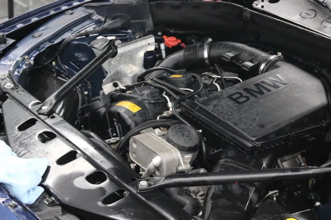 怪兽修车视频全集,13年宝马gt535升级新款内饰