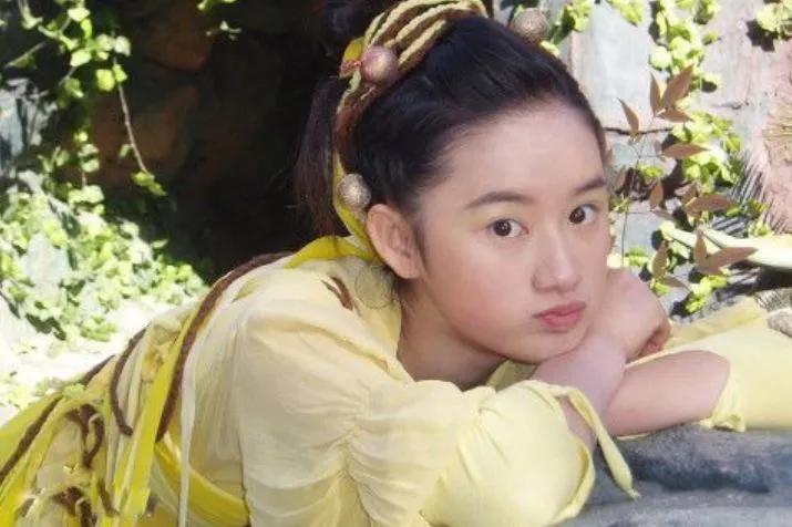 长相妩媚却情史干净的五位女星,不算特别惊艳却能红的五位女星