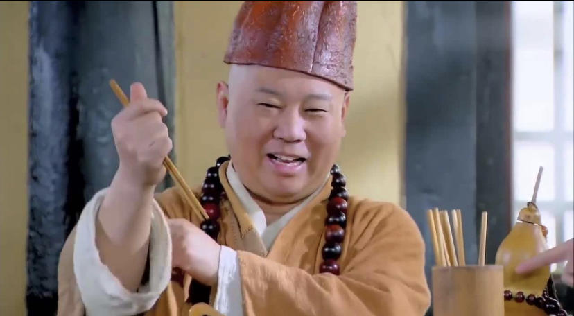 鸡毛穿一身、通天大脑门…国产神话剧的惊人造型，他们全都承包了