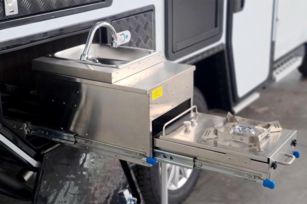 麦卡佰客远征越野房车价格,麦卡越野升顶四驱房车