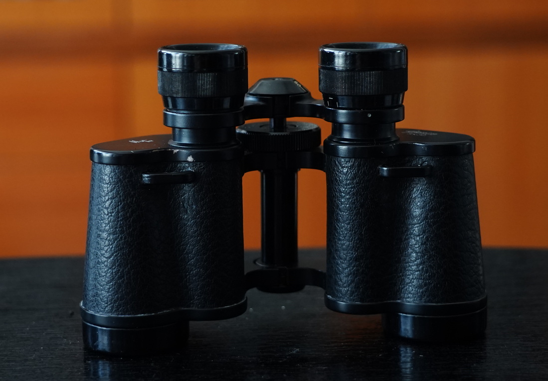 收藏了30年的望远镜,二战时期的军用高倍望远镜