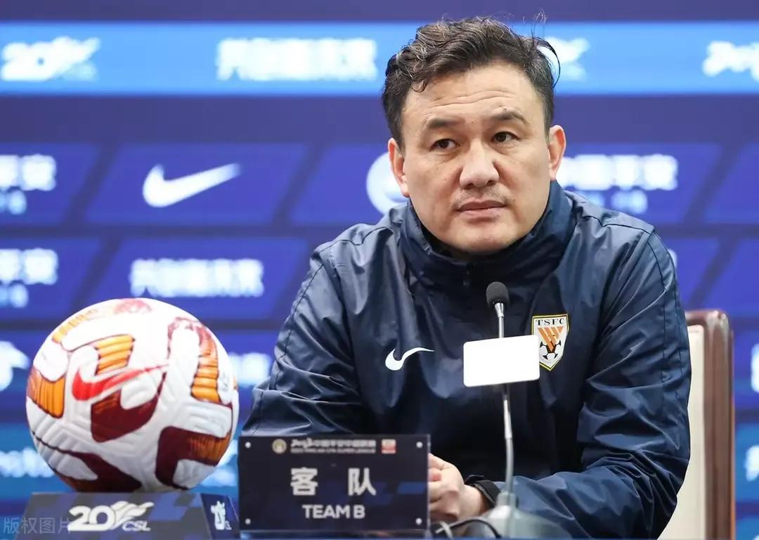 瓒崇悆杩欎竴璺殑杈涢吀鍙湁鑷繁鐭ラ亾,涓浗瓒崇悆鍞湁瓒崇悆涓嶅彲杈滆礋