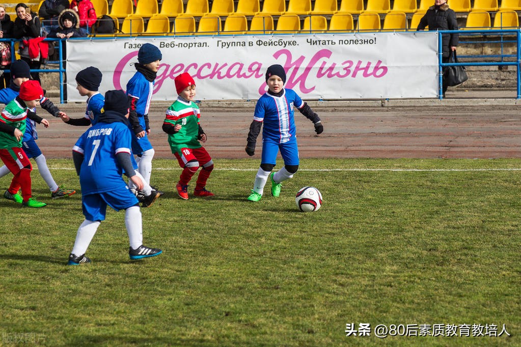 为了儿子中考体育努力练习,中考足球考试注意事项