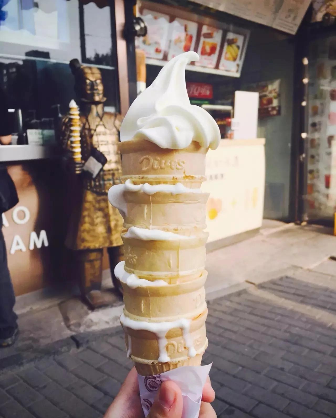 生活就像冰淇淋一样很甜,生活就像冰激凌配红茶