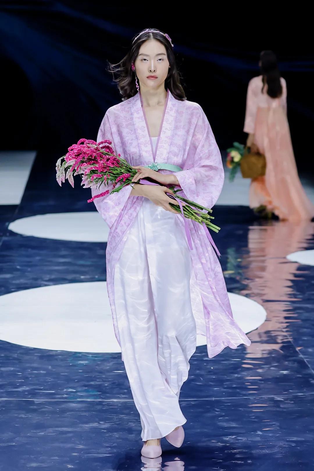 可持续时尚知名品牌,持续恢复国货潮品