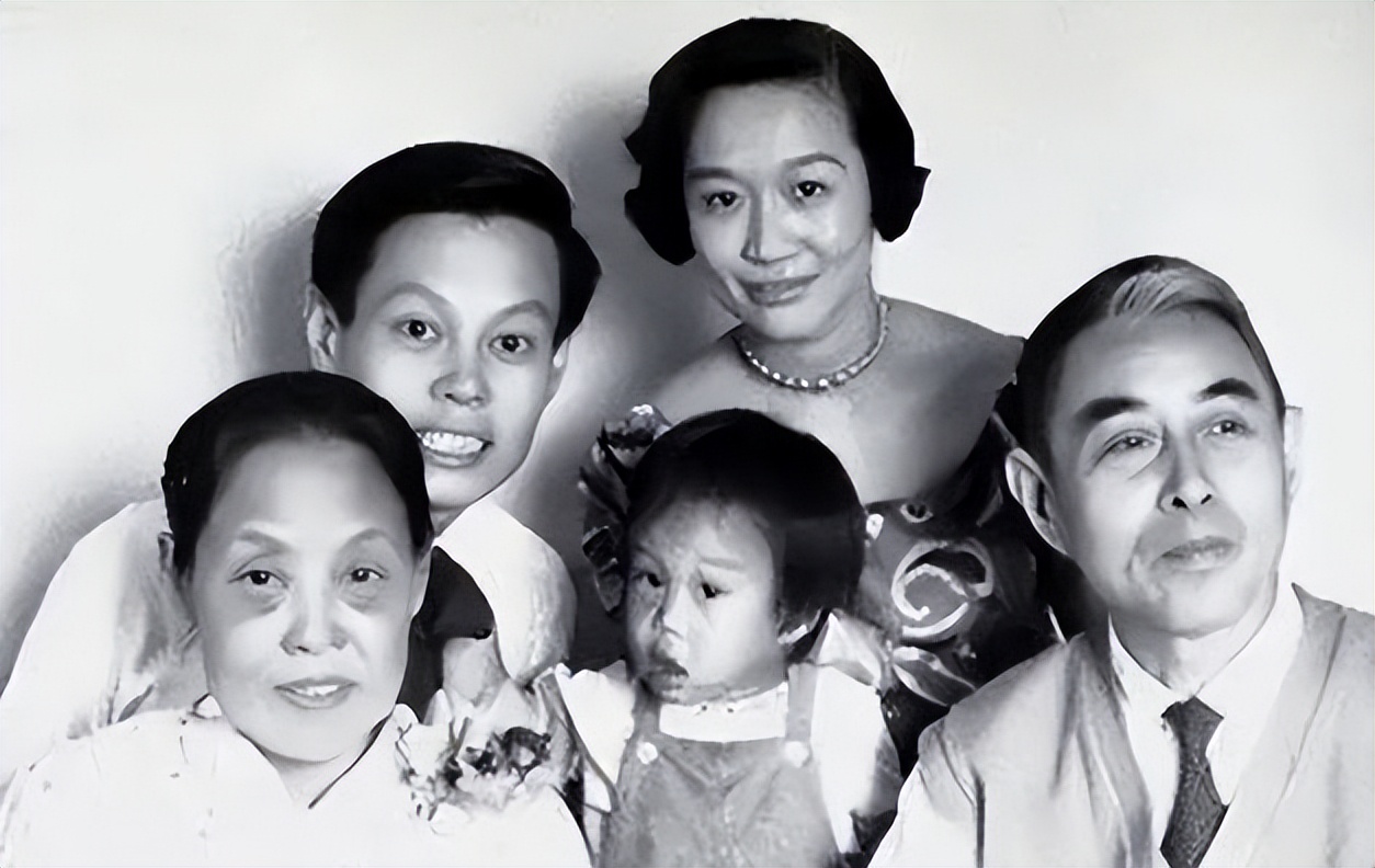 杨振宁婚姻史,对于杨振宁娶妻你怎么看