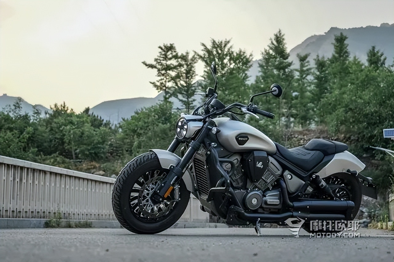 奔达黑旗500适合四十岁男人吗,奔达黑旗500第一批跟第二批的区别