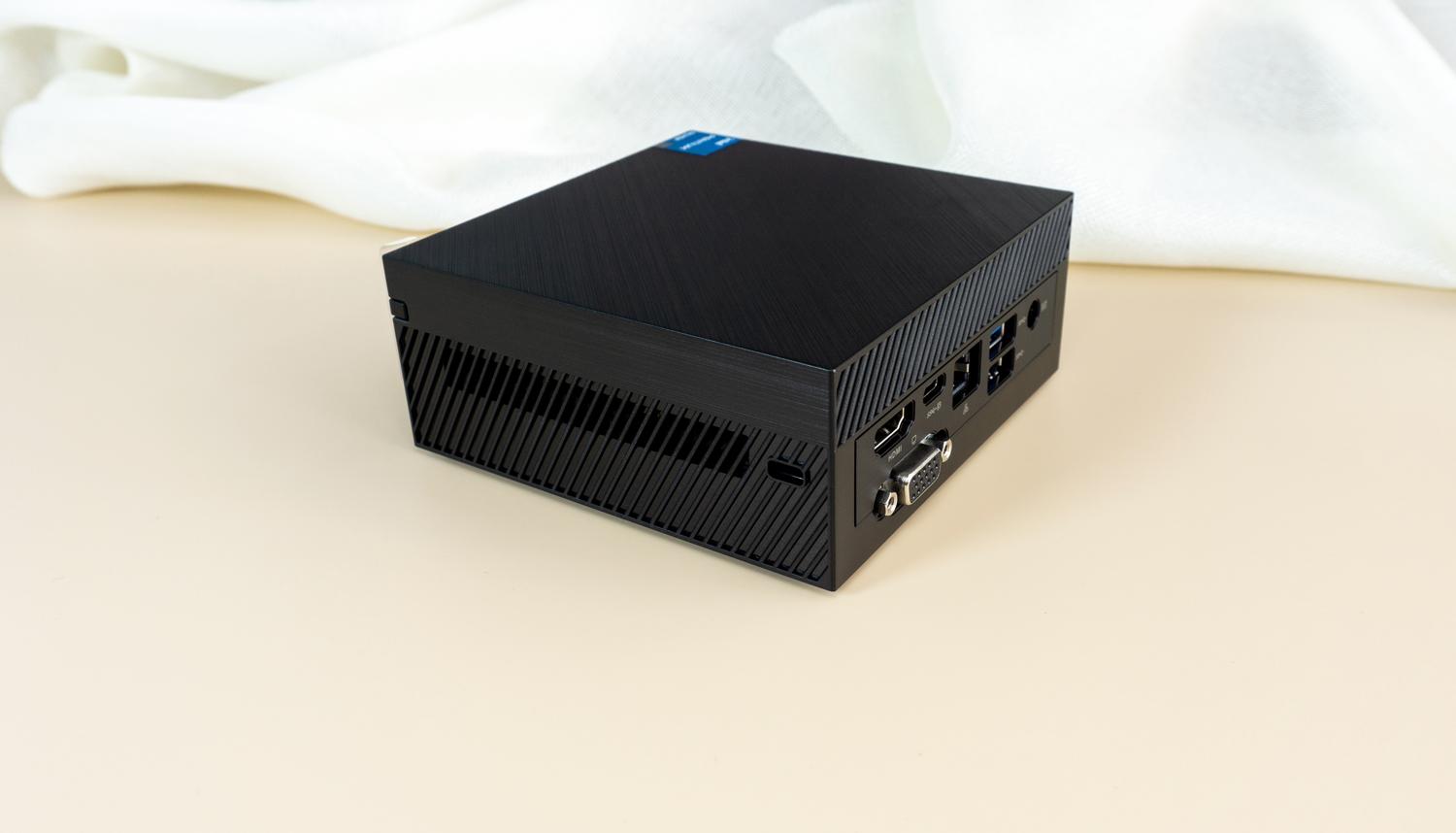 拥有MiniPC华硕PN41后，也就多了一台高清*放播**器+办公神器