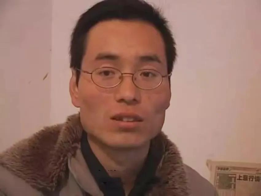 20年前，陕西农民把儿子供成大学生，毕业后月薪600，读书无用？