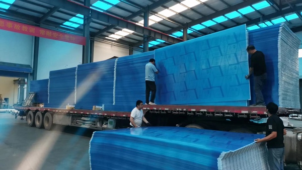 阳光板雨棚详图,阳光板雨棚贵不贵