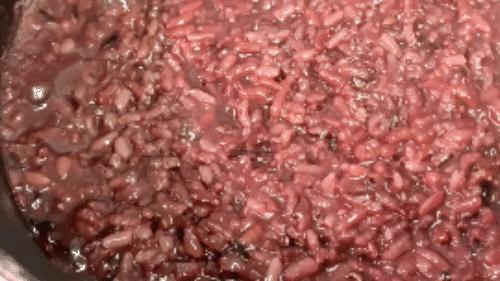 紫米核桃红豆宝宝辅食,紫米红薯燕麦粥宝宝辅食