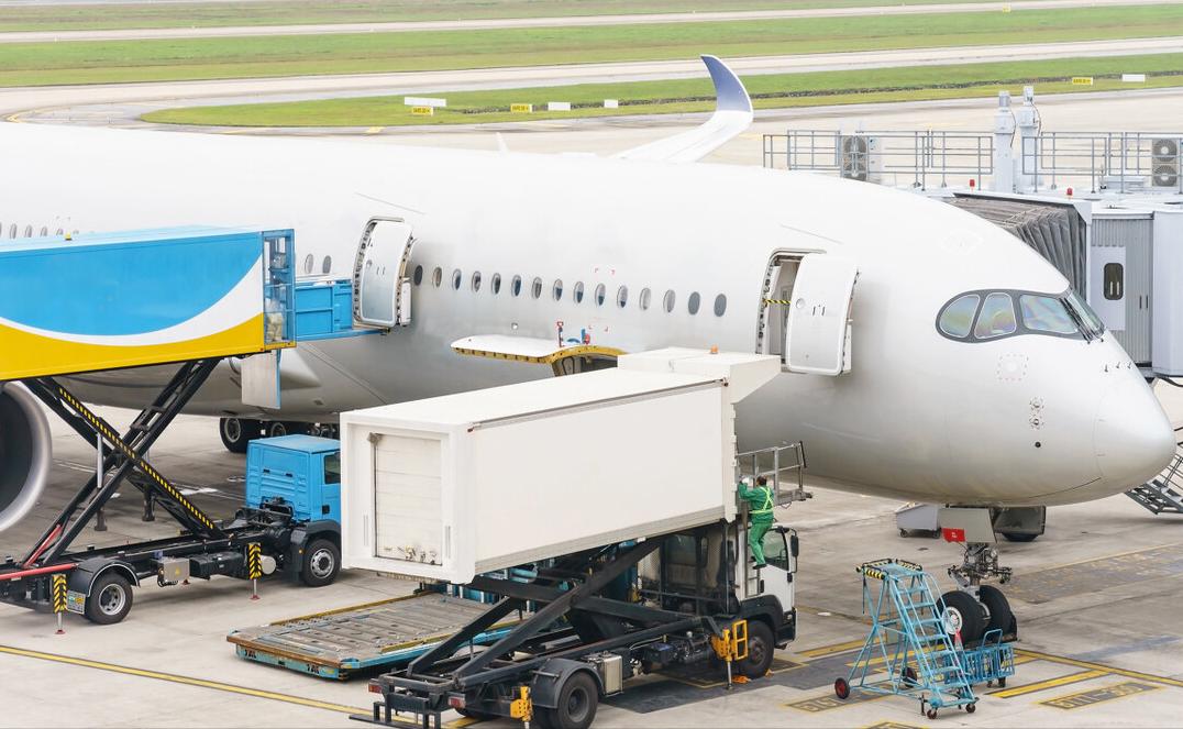 十斤衣服寄省内要多少钱,十斤的东西寄到天津多少钱