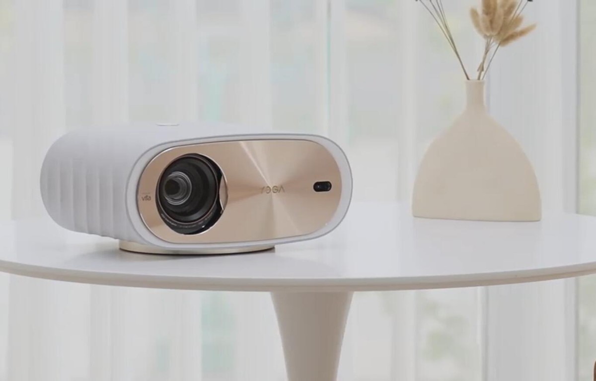 yoga7000投影仪看球,yoga7000投影天花板