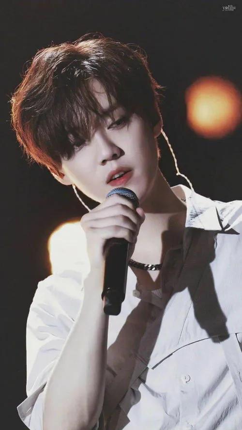 鹿晗30岁少年感,鹿晗帅气的外表下专一