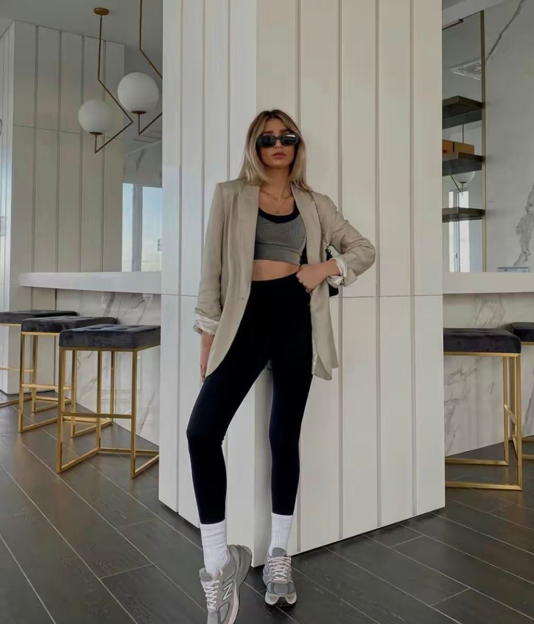 露脚踝out了露袜子才是新时髦,保暖又时髦的打底袜穿搭思路