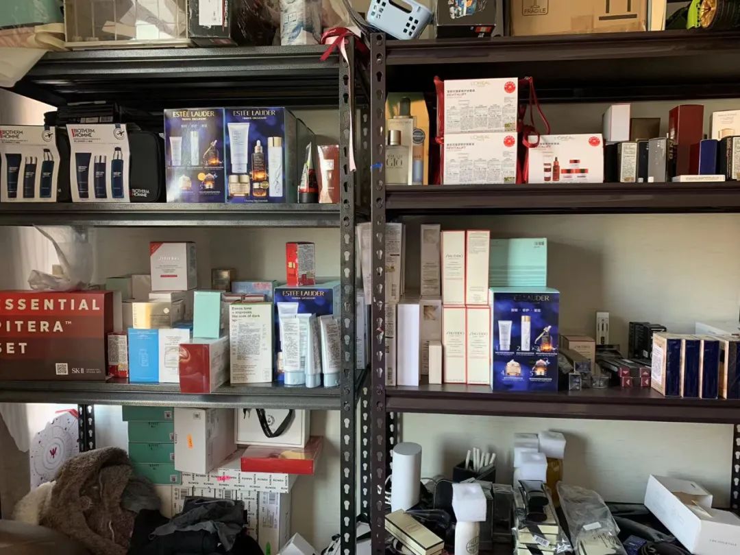 近期宁波海关走私案,吴某某被逮捕现场视频