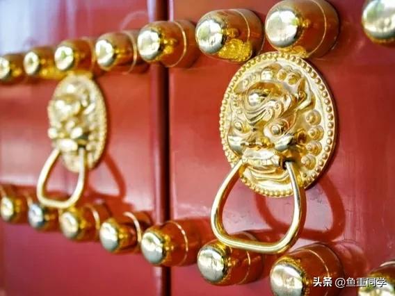 开门见坟的寓意,门前远处有坟是什么兆头