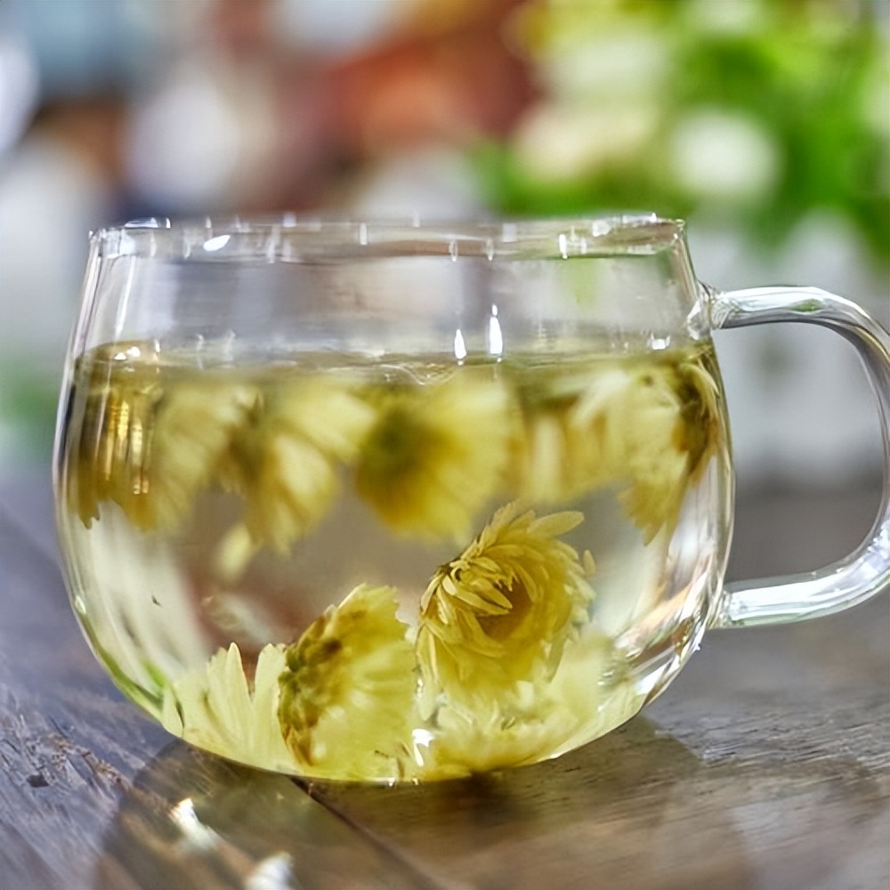 年龄大的喝菊花茶,年纪大了要忌嘴多吃4样