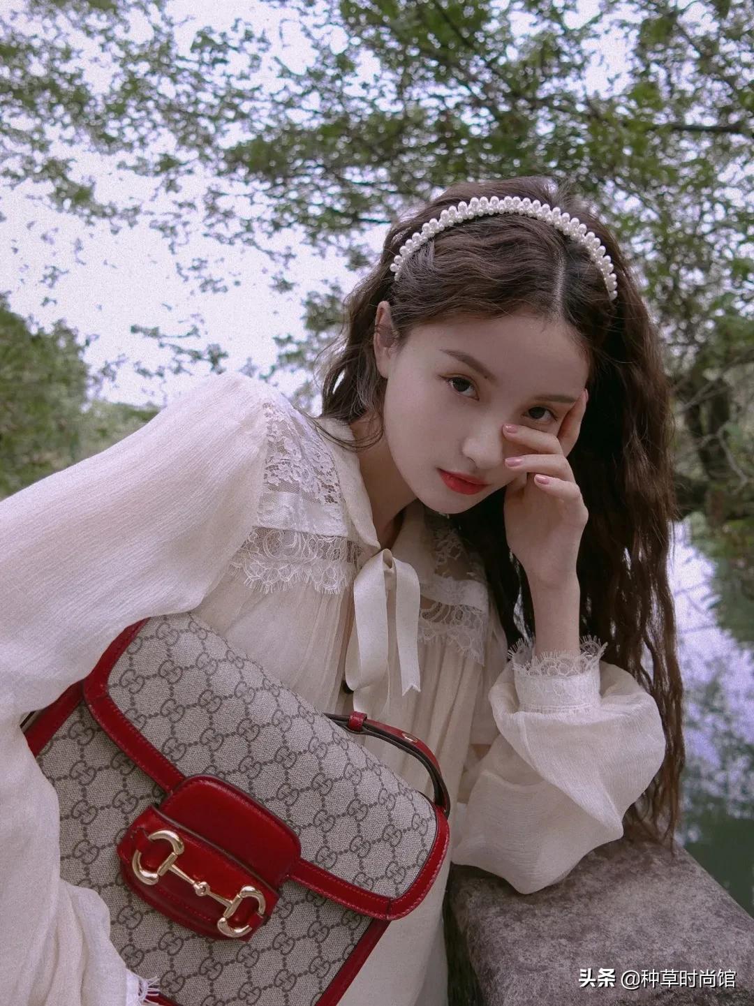 大牌包包入门推荐3000左右黑色,今年最值得入手的大牌包包推荐