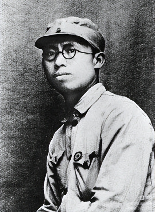 抗日战士的爱情故事,抗战老兵回忆抗日女兵