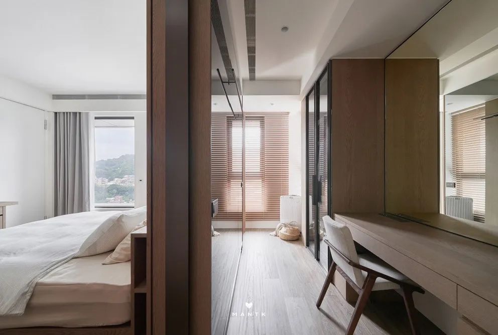 将自然质地捎进屋内，6口之家的理想共居