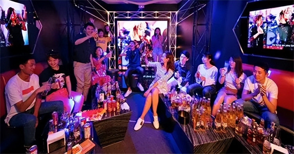 大学生酒吧艾滋,90后小伙艾滋病感染