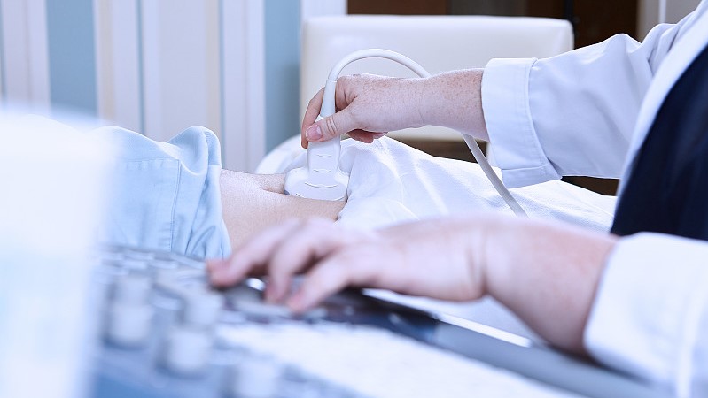 女性洗澡不注意，容易得妇科病？别害羞，洗澡时要学会观察4处