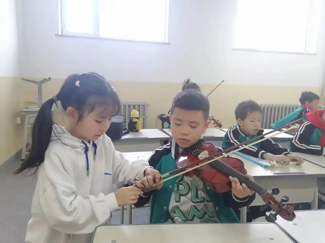 包头北重一中竞赛班,包头市青山区北重一小好吗