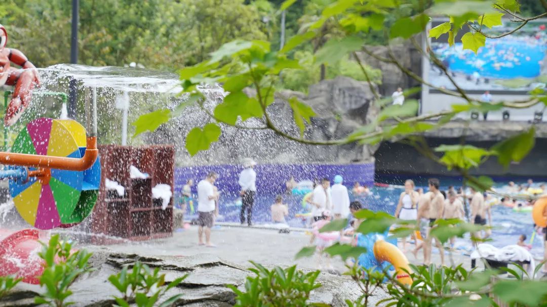 金佛山景区内温泉,金佛山温泉度假村泡温泉